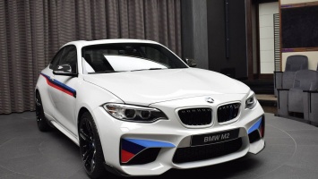 Компания BMW показала купе M2 M Performance Edition для США