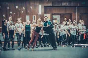В Керчи прошел танцевальный мастер-класс от финалиста проекта «Танцы»
