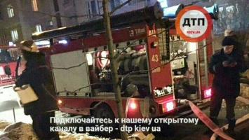 Смертельное ЧП в Киеве на Выгуровском бульваре: сгорела квартира. Погибла женщина. ФОТО