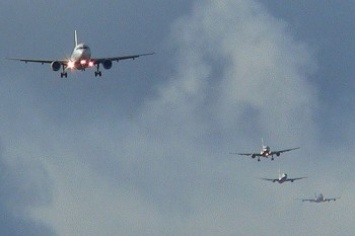 В сети появилось впечатляющее видео очереди самолетов на посадку в аэропорту Хитроу