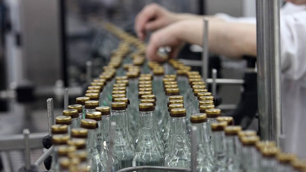 ФТС: Экспорт российской водки за первое полугодие 2015 года упал на 50%