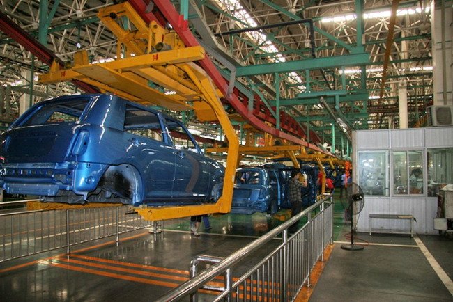 Производство автомобилей в Украине сократилось на треть