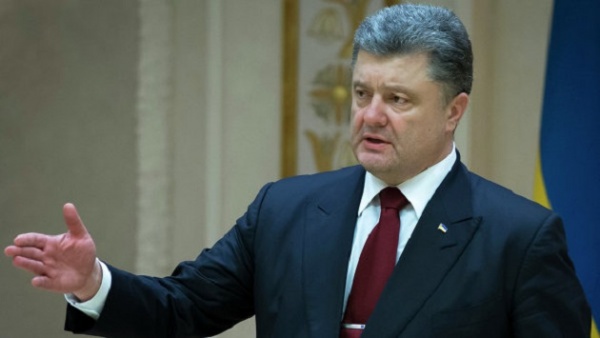 Нарушения Минских договоренностей должны стать известны ОБСЕ и России, - Порошенко