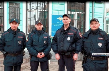 В праздничный день полицейские Керчи вспомнили о случаях спасения людей