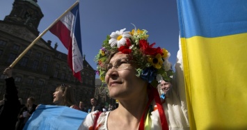 Парламент Нидерландов ратификацию Соглашения Украина-ЕС