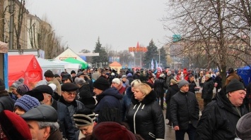 В оккупированном Луганске празднуют Масленицу: опубликованы фото