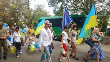 Комендант оккупированной Красногоровки похвастался, как заставляет местных стоять с плакатами "Я люблю Украину", чтобы дискредитировать их перед Донецком