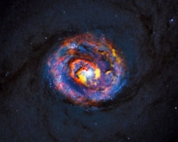 Исследователи обнаружили в галактике загадочную светящуюся туманность 