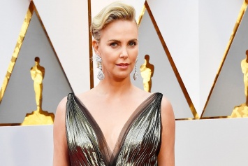 Камни, декольте, разрезы: топ-7 самых сексуальных платьев на Оскар 2017
