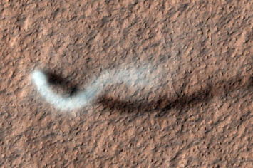 На Марсе регулярно происходят странные перемещения объектов - Ученые