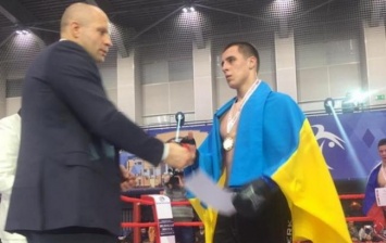 Украинец Виктор Сафронюк победил на чемпионате мира по смешанным единоборствам. Николаевский спортсмен стал вторым