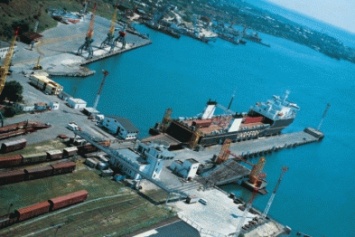 Черноморский порт оптимизирует оформление грузов на паромном комплексе
