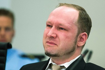 Суд Норвегии отказал Брейвику, который жаловался на "нечеловеческие" условия в трехкомнатной камере