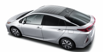 Новая Toyota Prius получит электрокрышу