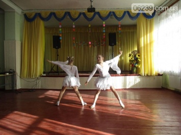 В актовом зале ОШ№12 города Покровска впервые прошел танцевальный конкурс "Танцуют Все!"