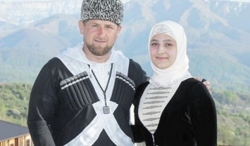 Дочь Кадырова дебютировала в мире моды
