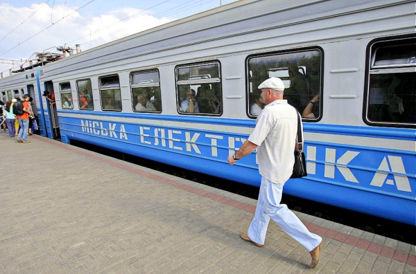 В Киеве временно сняли с рейсов три электрички