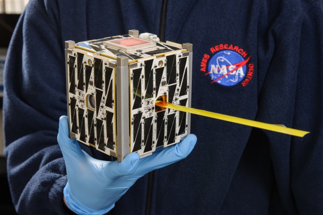NASA подбросит крошечные спутники на орбиту