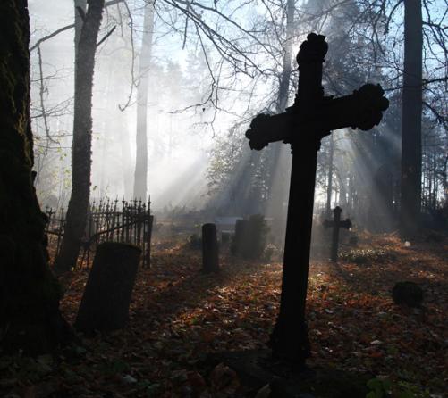 В Днепропетровске монополизировали кладбища?