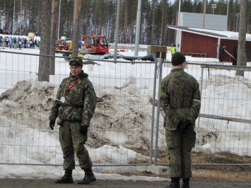 Финляндия увеличивает количество военных на финско-российской границе