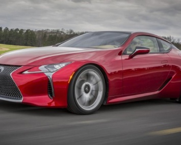 Названы цены на купе Lexus LC500 для авторынка России