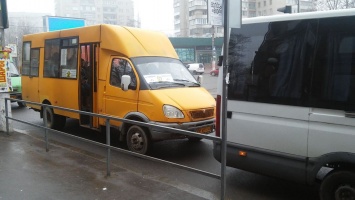 В Николаеве маршрутчики продолжают по-хамски обращаться с пассажирами