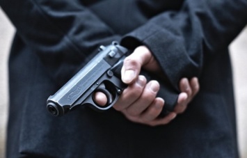 В Житомире начальник военкомата стрелял по людях и избил женщину