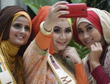 "Мисс в хиджабе": чем удивляют мусульманки на конкурсах красоты