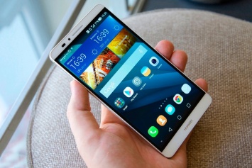 Менеджер Huawei уверен, что смартфонам достаточно 4 Гб оперативки