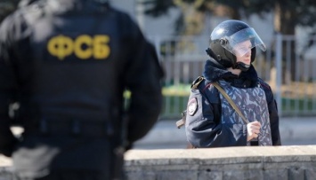 Крымский "суд" оставил украинских "диверсантов" под арестом