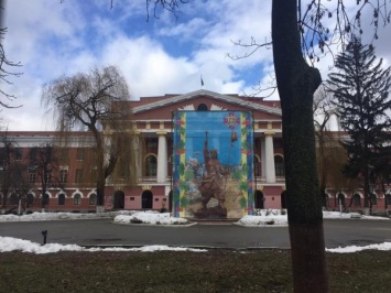 В лицее имени Богуна собираются демонтировать памятник Суворову