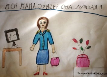 В Севастополе состоялась выставка «Моя мама - офицер!» (ФОТО)