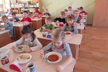 В Бердянские детские сады со следующей недели возобновят поставки мяса для питания малышей