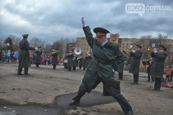 Славянск снова посетит любимый военный оркестр