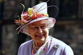 90-летняя королева Британии продолжает заниматься верховой ездой