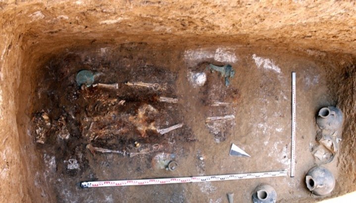В Ростовской области археологи нашли останки богатой сарматки с золотыми украшениями