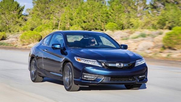 Honda представила обновленное купе Accord (ФОТО)