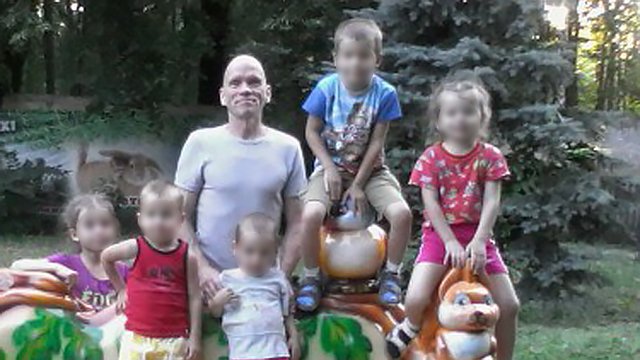 Подозреваемый в убийстве шестерых детей и жены уверен, что семья ждет его дома