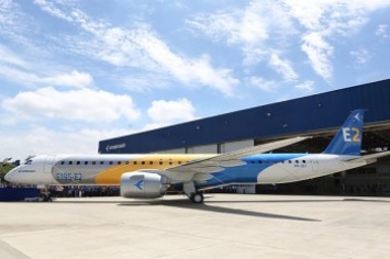 Embraer представила самолет Е195 второго поколения