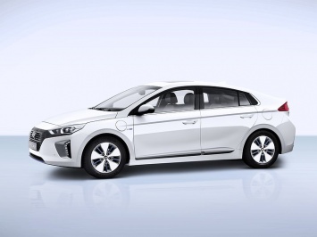 Корейцы запускают в продажу гибридный хетчбэк Hyundai Ioniq