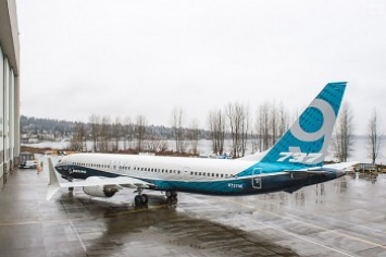 Boeing провел выкатку первого самолета 737 MAX 9