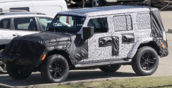 Jeep Wrangler 2018 замечен со сменными панелями на крыше