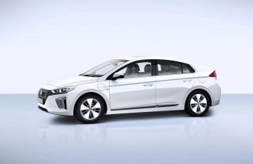 Hyundai на Женевском автосалоне - 2016 представила проект IONIQ