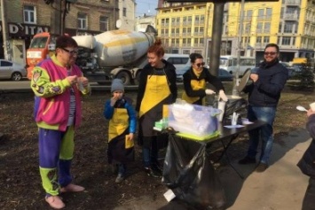 В Киеве открыли точку питания для бедных пенсионеров