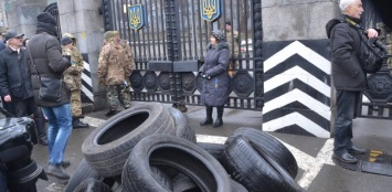 На Украине установилось двоевластие