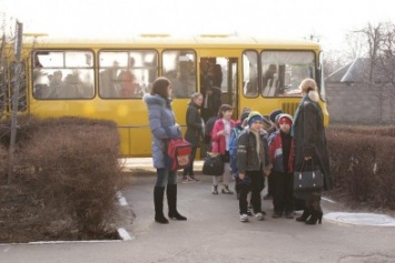 В Каменском презентовали "Школьный автобус"