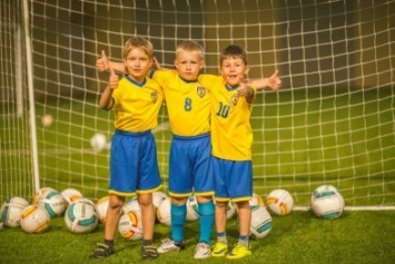 Выделенные Крымской и Херсонской федерациям футбола средства УЕФА планируют потратить на развитие детского футбола