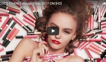 Chanel вводит в моду на слюнявый рот