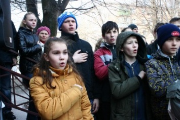 В Запорожье имена 11-и погибших добровольцев увековечили на памятной табличке, - ФОТОРЕПОРТАЖ