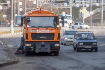 В Харькове начали очищать улицы после зимы